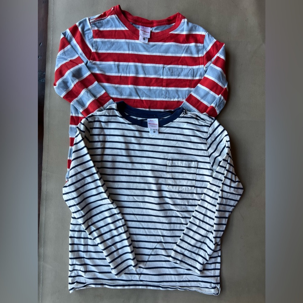 Set of 2 Hanna Andersson long sleeved boy tees size 8 in VGUC.